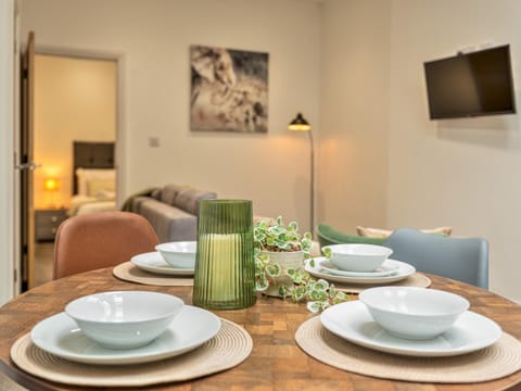Pass the Keys Modern Apartment With Courtyard Condo in Telford