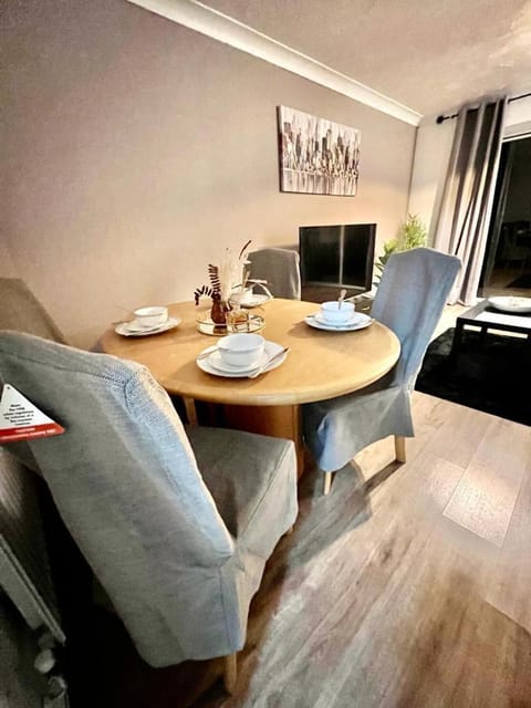 Great Value for Contractors, Groups, Families Stay Call Today MLR Housing Short Lets & Serviced Accommodation Barking Casa in Barking