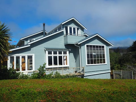 Captain Eady's Lookout Bed and Breakfast in Dunedin