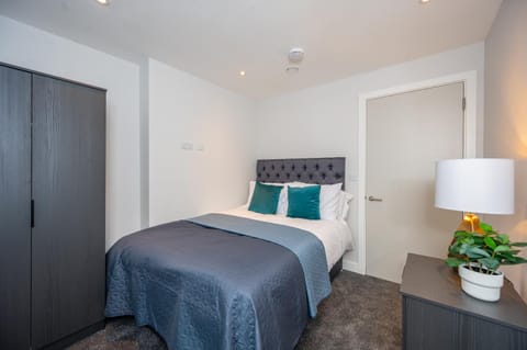 Cosy 3 Bed by Old Trafford By Valore Property Services Condo in Salford