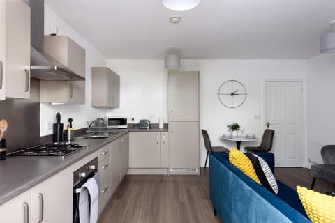 Kitchen or kitchenette, Living room, Seating area, Dining area, dishwasher, minibar, pet friendly, stove, toaster