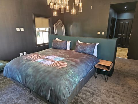 Die Heerenhuys Guest Suites Bed and Breakfast in Stellenbosch