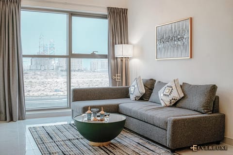 Lawnz-4 210 Condominio in Dubai