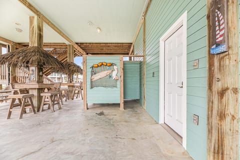 Searenity House in Bolivar Peninsula