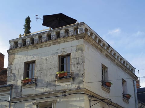 Facade/entrance, Balcony/Terrace