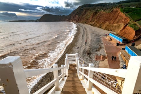 Bulverton House Holiday Cottages Condo in Sidmouth