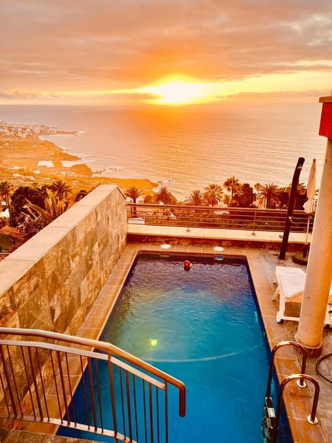 Nearby landmark, Day, Natural landscape, Pool view, Sea view, Swimming pool, Sunrise, Sunset