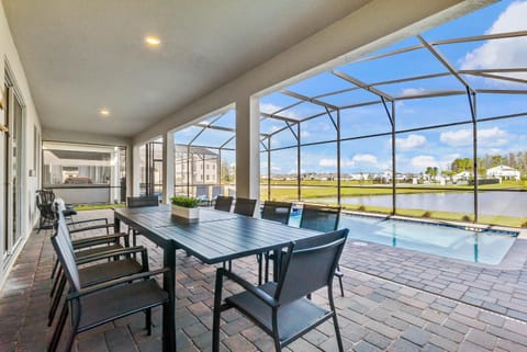 Spectacular 9 BD Lake View Villa in Storey Lake House in Kissimmee