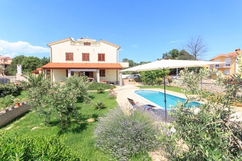 Facade/entrance, Swimming pool, Swimming pool