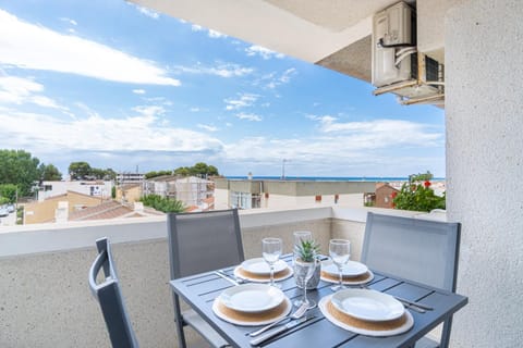 Luxe - Penthouse - 2BR - Seaview - Beach - Parking Condo in Creixell