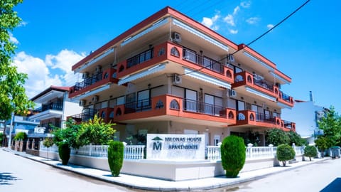 Milonas House Apartments Condominio in Halkidiki