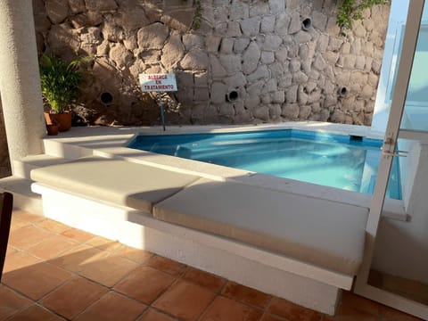 Hot Tub, Swimming pool