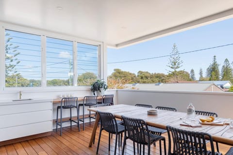 Sandhurst - oceanstays House in Yamba