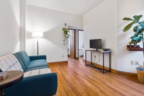 Central Living at Columbia university Condo in Upper West Side