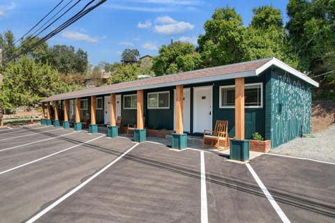 The Tokopah Sequoia Motel RM 1 House in Three Rivers