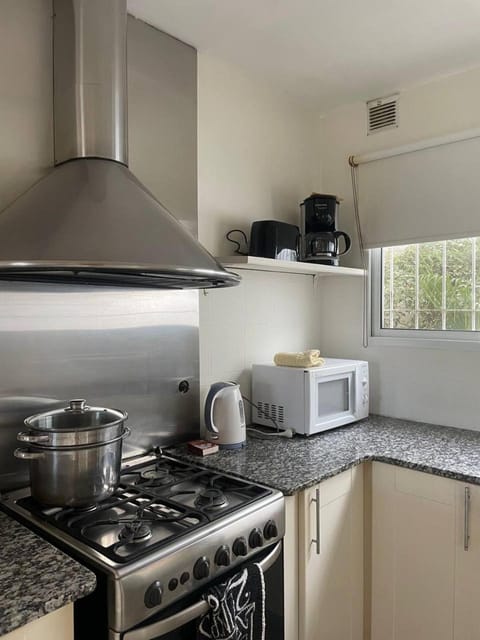 Coffee/tea facilities, Kitchen or kitchenette, dishwasher, minibar, pet friendly, stove, toaster