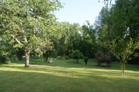 Chambre d'hôte Moulin de l'Aumonier Bed and Breakfast in Loches