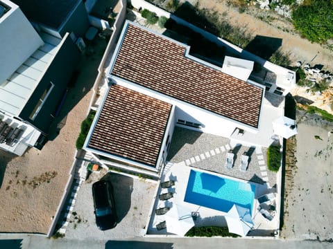 Property building, Bird's eye view