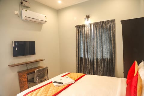 FabHotel Home Tree Service Apartment Kolathur Hotel in Chennai