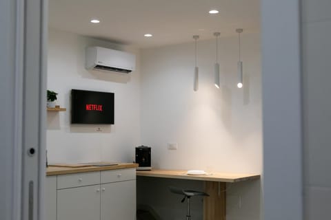 TV and multimedia, Kitchen or kitchenette