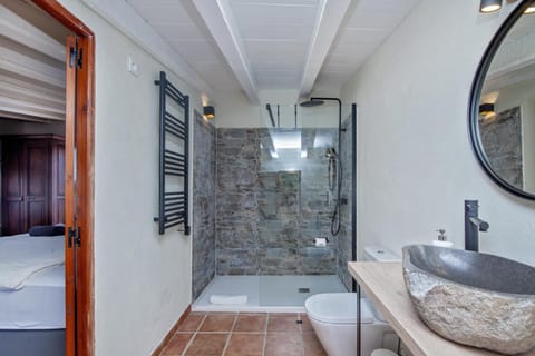 Shower, Toilet, Bathroom