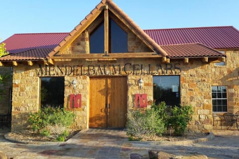 Mendelbaum Winery East Loft Apartment in Fredericksburg