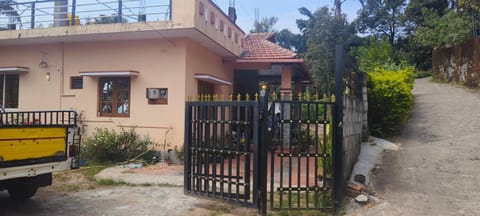 Sri Nidhi home stay Villa in Madikeri