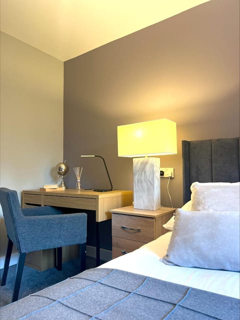 Castle Rise | Hull | VacationRenter