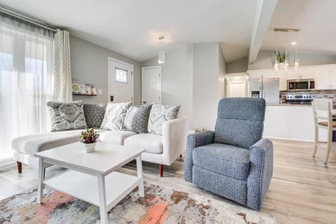 5 Mi to The USAF Museum Dayton Home, Walk to Park House in Beavercreek