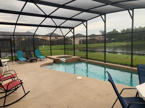 Complete Vacation in exclusive 7 Bed resort home, Haus in Kissimmee