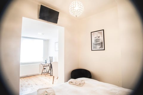 TV and multimedia, Seating area