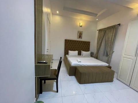 Immaculate 2-Bed Apartment Victoria Island Lagos Condo in Lagos