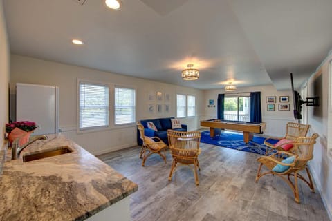 Game Room, TV and multimedia, Photo of the whole room