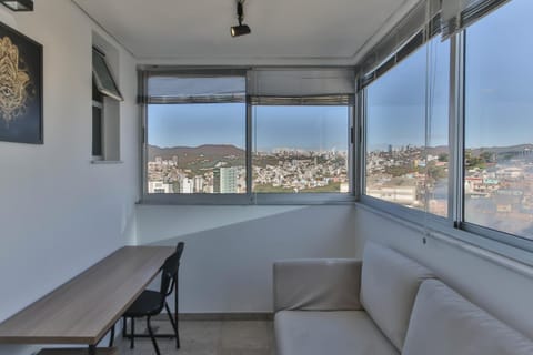 Flat com vista e localização privilegiada Condominio in Belo Horizonte