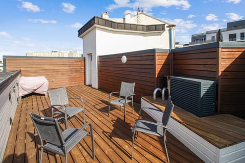 Lovely T3 with roof terrace in Issy-les-Moulineaux - Welkeys Condo in Vanves