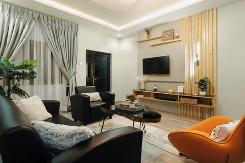 Communal lounge/ TV room, TV and multimedia, Living room