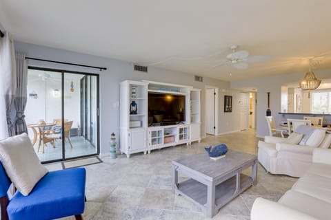 Fort Pierce Condo with Community Pool and Beach Bar! Condo in Fort Pierce
