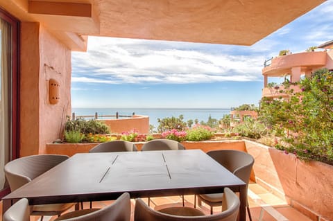 Bahía Beach Apartments Estepona Apartment in Costa del Sol