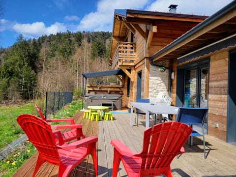 Chalet de 5 chambres a Xonrupt Longemer a 500 m des pistes avec vue sur la ville sauna et jardin amenage Chalet in Xonrupt-Longemer