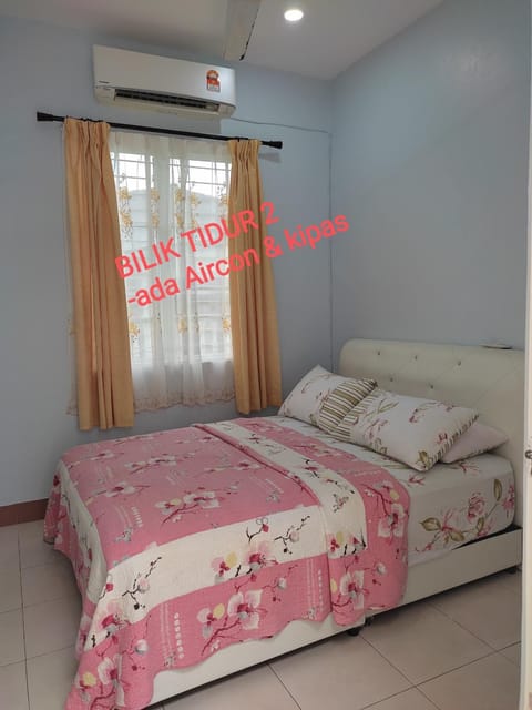 Aiman's Homestay for Muslim House in Kuching