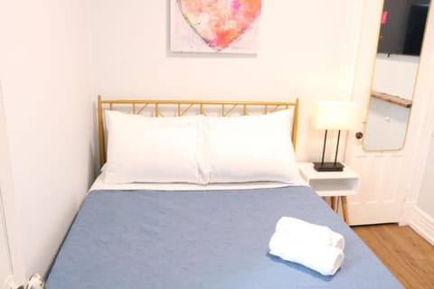 4 bedroom short term rental furnished Apt Eigentumswohnung in Schenectady