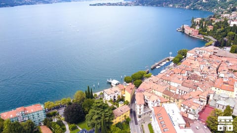 Nearby landmark, Day, Natural landscape, Bird's eye view, City view, Lake view