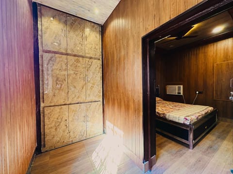 Vaaranya- The Woodhouse Apartment in Varanasi