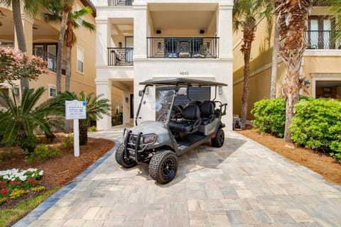 Golf Cart - Community Pool, Hot Tub and Beach House in Destin