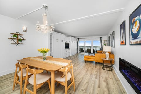 Oceanfront Jewel - Remodeled to Perfection Haus in Rehoboth Beach