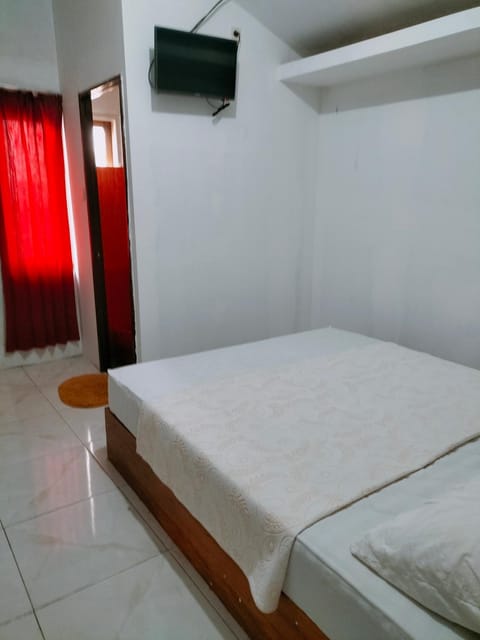 Bed, TV and multimedia, Photo of the whole room, Bedroom, air conditioner