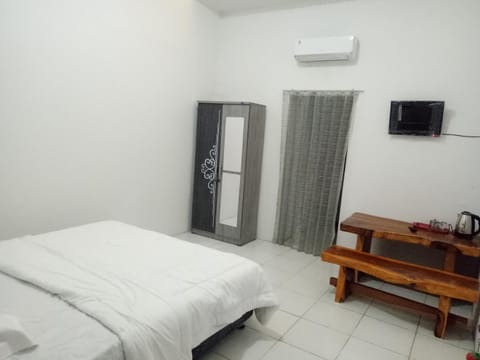 Bed, TV and multimedia, Photo of the whole room, Bedroom, air conditioner