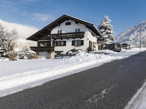 Property building, Winter