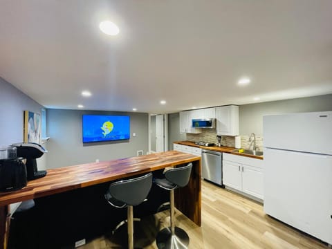 TV and multimedia, Kitchen or kitchenette, Living room, Dining area, oven