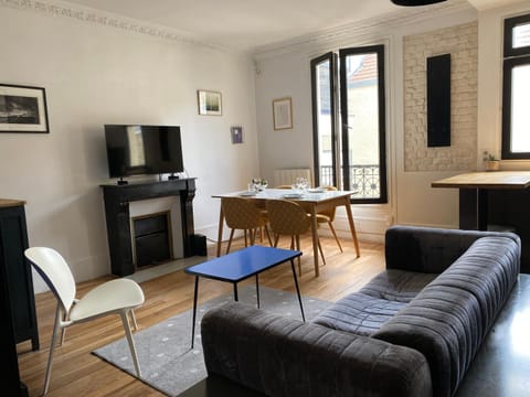 Appartement à 50m de Paris Copropriété in Clichy